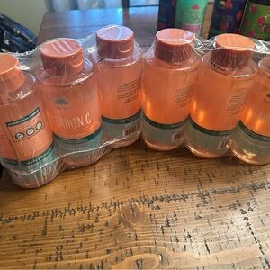 6 tree hut body washes